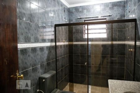 Casa para alugar com 120m², 2 quartos e 2 vagasBanheiro
