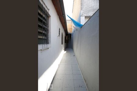 Casa para alugar com 120m², 2 quartos e 2 vagasCorredor Lateral