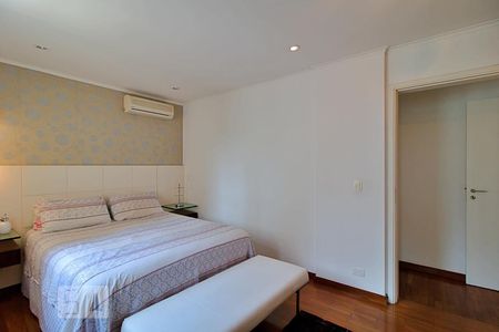 Apartamento à venda com 119m², 2 quartos e 3 vagasSuíte 1