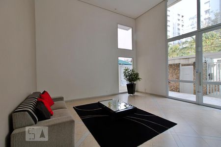 Apartamento à venda com 119m², 2 quartos e 3 vagasHall social