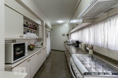 Apartamento para alugar com 275m², 4 quartos e 4 vagasCozinha