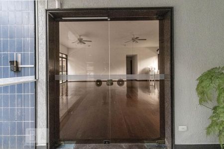 Apartamento para alugar com 275m², 4 quartos e 4 vagasÁrea comum do prédio - Salão de festas