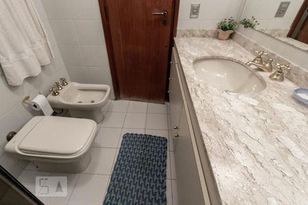 Apartamento para alugar com 275m², 4 quartos e 4 vagasBanheiro da Suíte 1