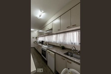Apartamento para alugar com 275m², 4 quartos e 4 vagasCozinha