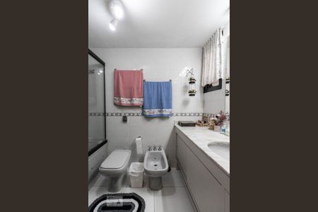 Apartamento para alugar com 275m², 4 quartos e 4 vagasBanheiro da Suíte 4