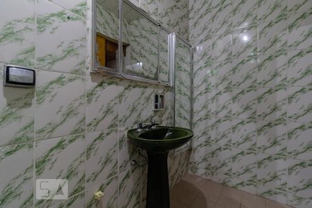 Casa à venda com 320m², 4 quartos e 2 vagas Casa à venda com 320m², 4 quartos e 2 vagasBanheiro da Suite 2