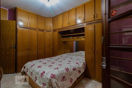 Casa à venda com 320m², 4 quartos e 2 vagas Casa à venda com 320m², 4 quartos e 2 vagasSuite