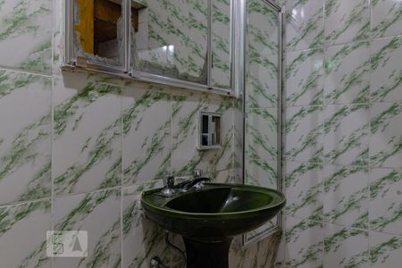 Casa à venda com 320m², 4 quartos e 2 vagas Casa à venda com 320m², 4 quartos e 2 vagasBanheiro da Suite 2