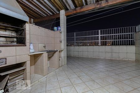 Casa à venda com 320m², 4 quartos e 2 vagas Casa à venda com 320m², 4 quartos e 2 vagasChurrasqueira