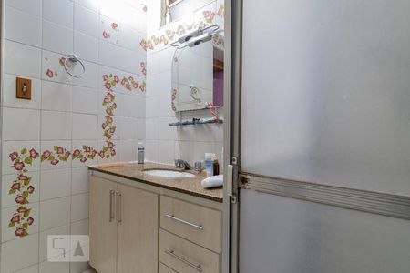 Casa à venda com 320m², 4 quartos e 2 vagas Casa à venda com 320m², 4 quartos e 2 vagasBanheiro da Suite