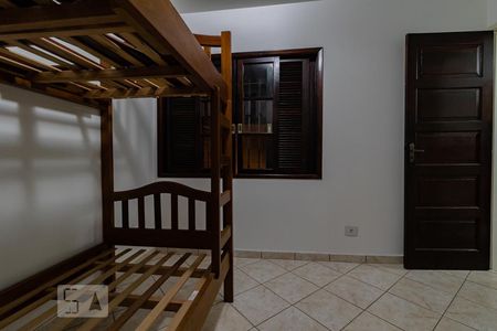 Casa à venda com 320m², 4 quartos e 2 vagas Casa à venda com 320m², 4 quartos e 2 vagasQuarto 2