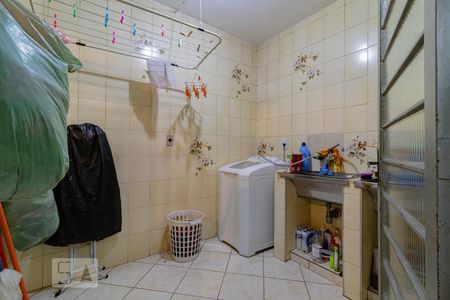 Casa à venda com 320m², 4 quartos e 2 vagas Casa à venda com 320m², 4 quartos e 2 vagasÁrea de Serviço