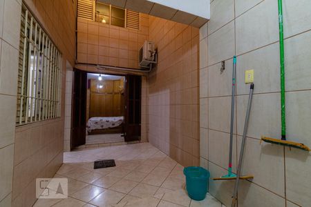 Casa à venda com 320m², 4 quartos e 2 vagas Casa à venda com 320m², 4 quartos e 2 vagasÁrea de Serviço 2