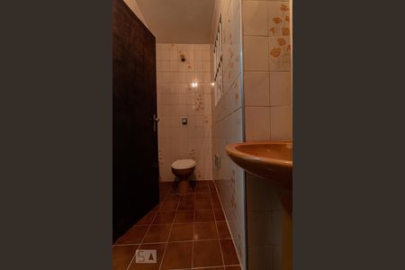 Casa à venda com 320m², 4 quartos e 2 vagas Casa à venda com 320m², 4 quartos e 2 vagasBanheiro