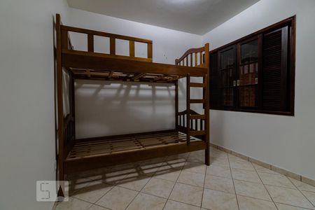 Casa à venda com 320m², 4 quartos e 2 vagas Casa à venda com 320m², 4 quartos e 2 vagasQuarto 2