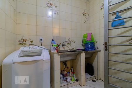 Casa à venda com 320m², 4 quartos e 2 vagas Casa à venda com 320m², 4 quartos e 2 vagasÁrea de Serviço