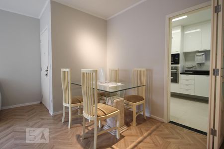 Sala de apartamento à venda com 3 quartos, 118m² em Moema, São Paulo