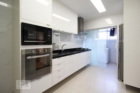 Apartamento à venda com 118m², 3 quartos e 2 vagasCozinha