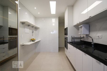 Apartamento à venda com 118m², 3 quartos e 2 vagasCozinha