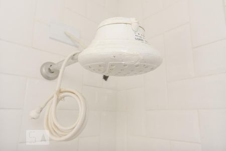 Banheiro de kitnet/studio para alugar com 1 quarto, 28m² em Bela Vista, São Paulo