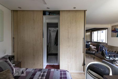 Quarto de apartamento para alugar com 1 quarto, 52m² em Vila Olímpia, São Paulo