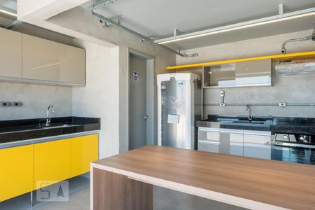 Cozinha de kitnet/studio para alugar com 1 quarto, 13m² em Campos Elíseos, São Paulo