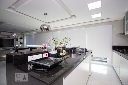 Casa à venda com 362m², 4 quartos e 5 vagasCozinha