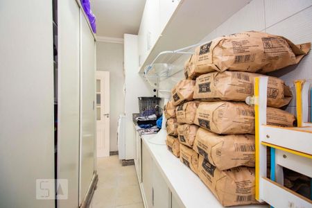 Casa à venda com 362m², 4 quartos e 5 vagasLavanderia