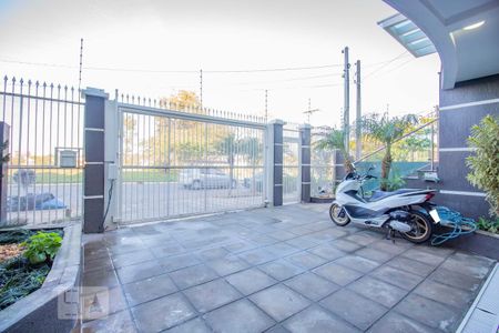 Casa à venda com 362m², 4 quartos e 5 vagasFachada da Casa