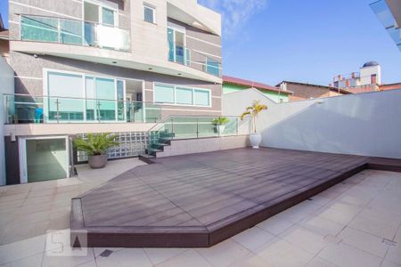 Casa à venda com 362m², 4 quartos e 5 vagasFundos