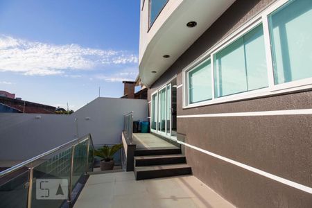 Casa à venda com 362m², 4 quartos e 5 vagasFundos
