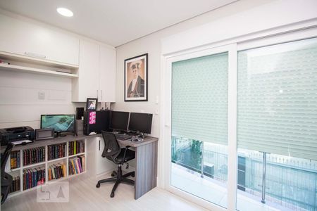 Escritório de casa para alugar com 4 quartos, 362m² em Protásio Alves, Porto Alegre
