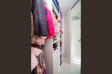 Casa à venda com 362m², 4 quartos e 5 vagasCloset do Quarto 1