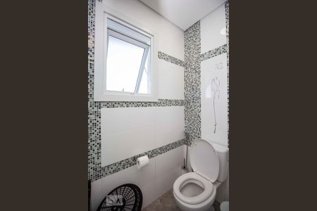 Casa à venda com 362m², 4 quartos e 5 vagasBanheiro da suíte