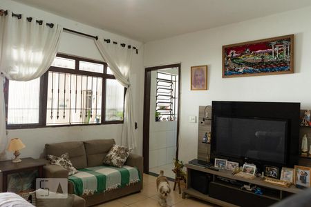 Sala de casa à venda com 4 quartos, 250m² em Vila Medeiros, São Paulo