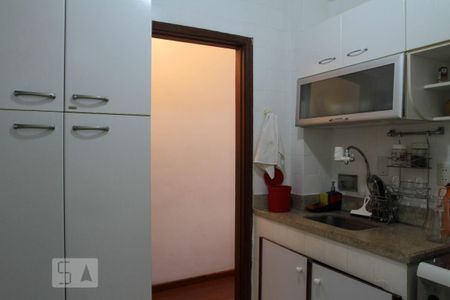Apartamento à venda com 75m², 2 quartos e 1 vaga Apartamento à venda com 75m², 2 quartos e 1 vagaCozinha