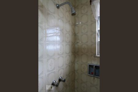 Apartamento à venda com 75m², 2 quartos e 1 vaga Apartamento à venda com 75m², 2 quartos e 1 vagaBanheiro Social