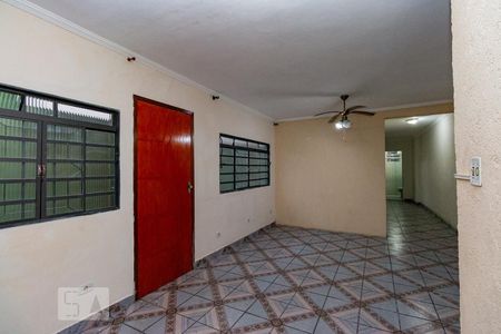 Sala de casa para alugar com 2 quartos, 150m² em Vila Araguaia, São Paulo