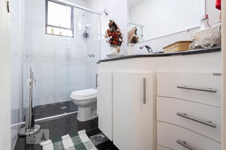 Apartamento para alugar com 110m², 3 quartos e 2 vagasBanheiro social 