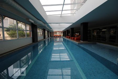 Apartamento para alugar com 68m², 2 quartos e 1 vagaPiscina