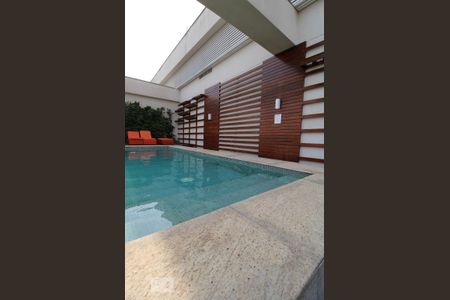 Apartamento para alugar com 68m², 2 quartos e 1 vagaPiscina