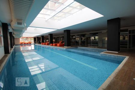 Apartamento para alugar com 68m², 2 quartos e 1 vagaPiscina