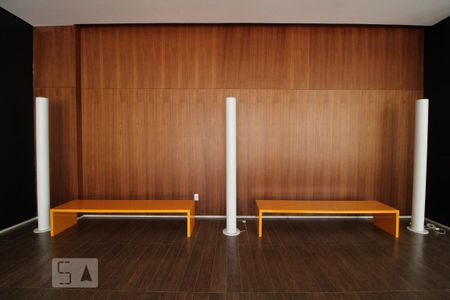 Apartamento para alugar com 68m², 2 quartos e 1 vagaHall