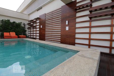 Apartamento para alugar com 68m², 2 quartos e 1 vagaPiscina