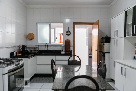 Casa para alugar com 187m², 3 quartos e 2 vagasCozinha