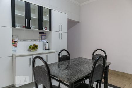 Casa para alugar com 187m², 3 quartos e 2 vagasCozinha