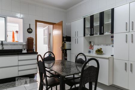 Casa para alugar com 187m², 3 quartos e 2 vagasCozinha