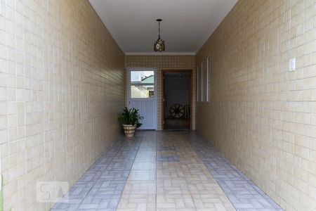 Casa para alugar com 187m², 3 quartos e 2 vagasCorredor