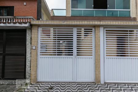 Casa para alugar com 187m², 3 quartos e 2 vagasFachada