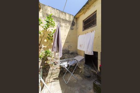 Casa à venda com 98m², 2 quartos e sem vagaQuintal